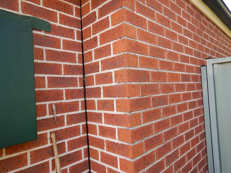 Retaining Wall Expansion Joint